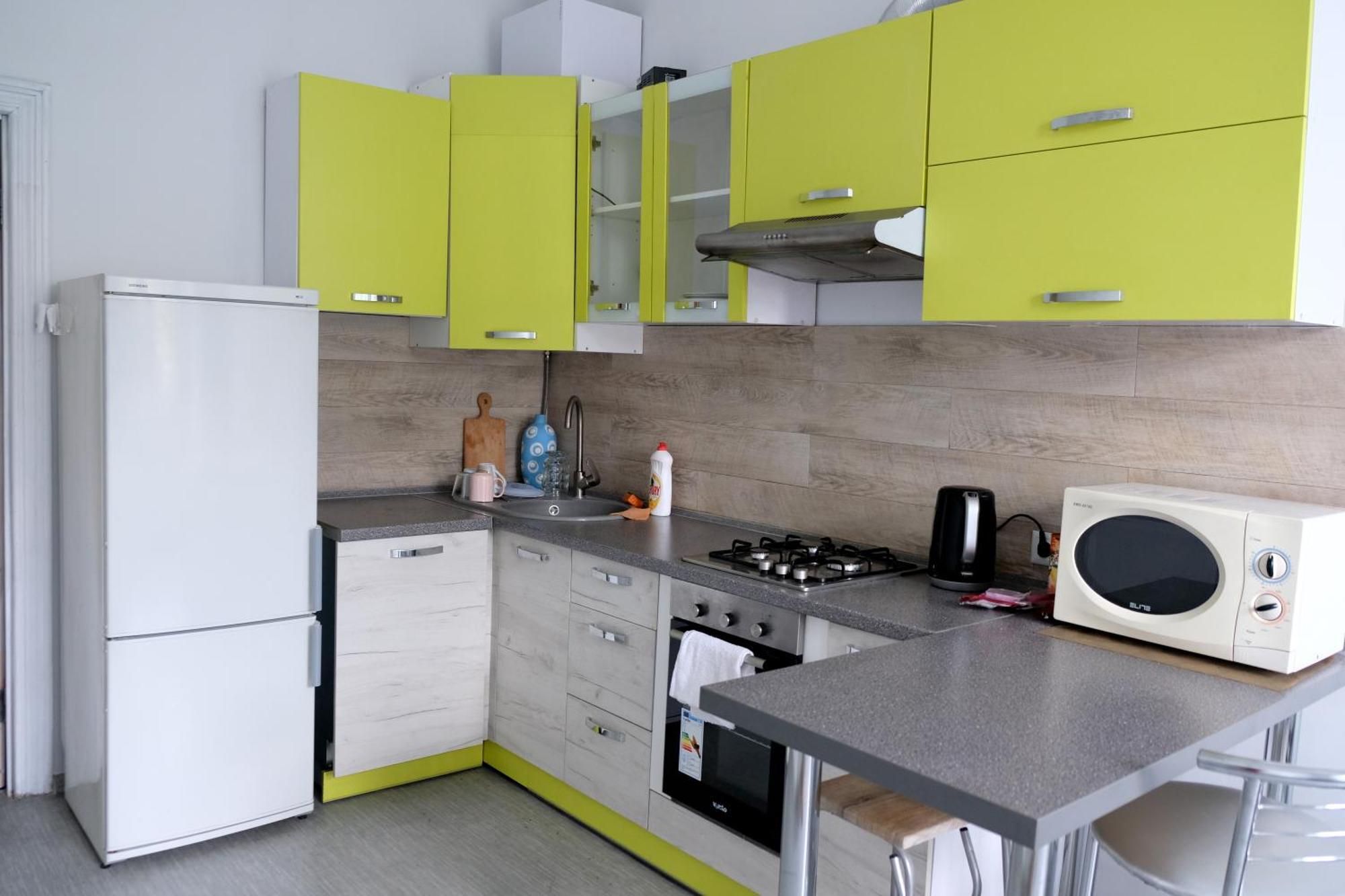 Guest Rooms Lviv Bagian luar foto